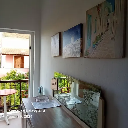 Acharavi Apartmán *